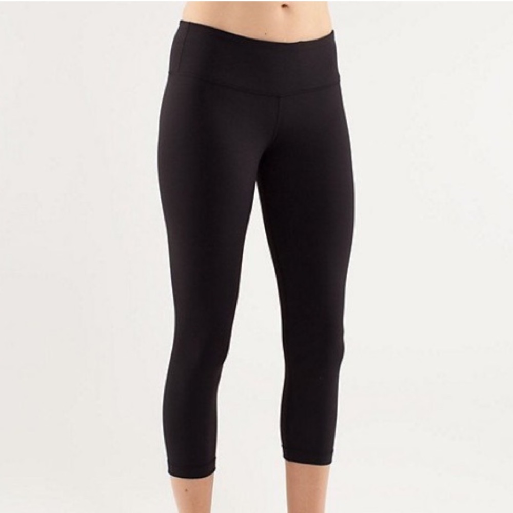Lululemon Wunder Under Cropped Leggings
